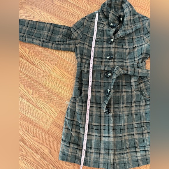 NEVER-WORN Kenzie Plaid Peacoat, with Belted-Waist - Picture 7 of 7
